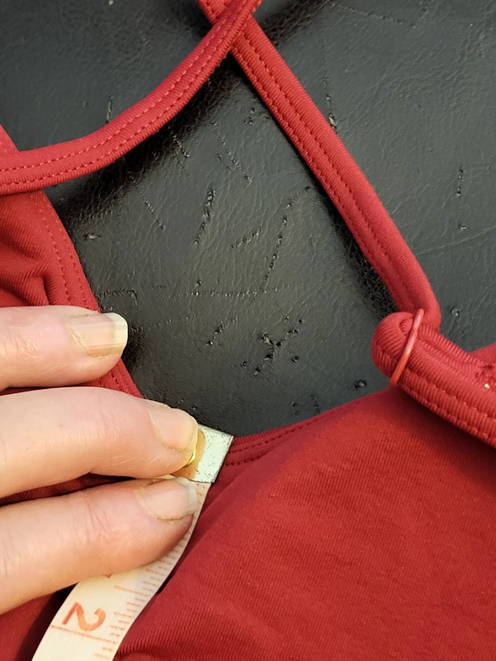 Unbranded fitted crop